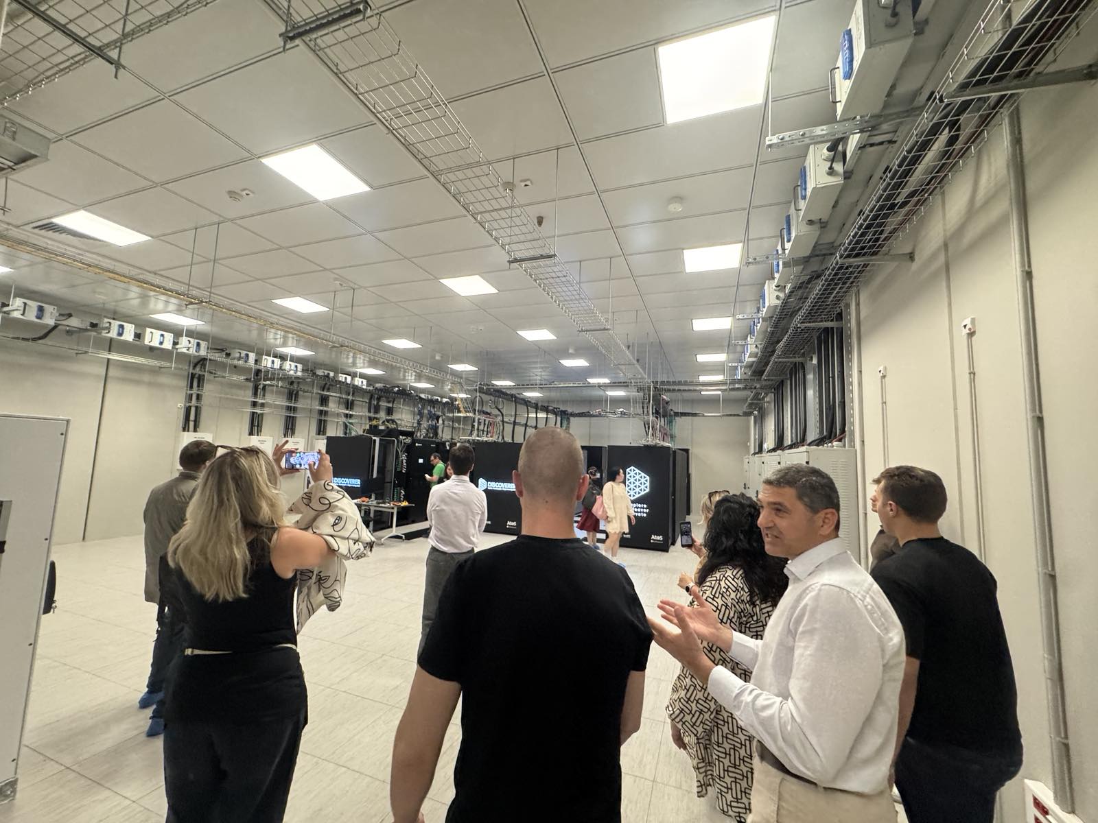 Companies and interns visiting the BRAIN++ Artificial Intelligence Factory